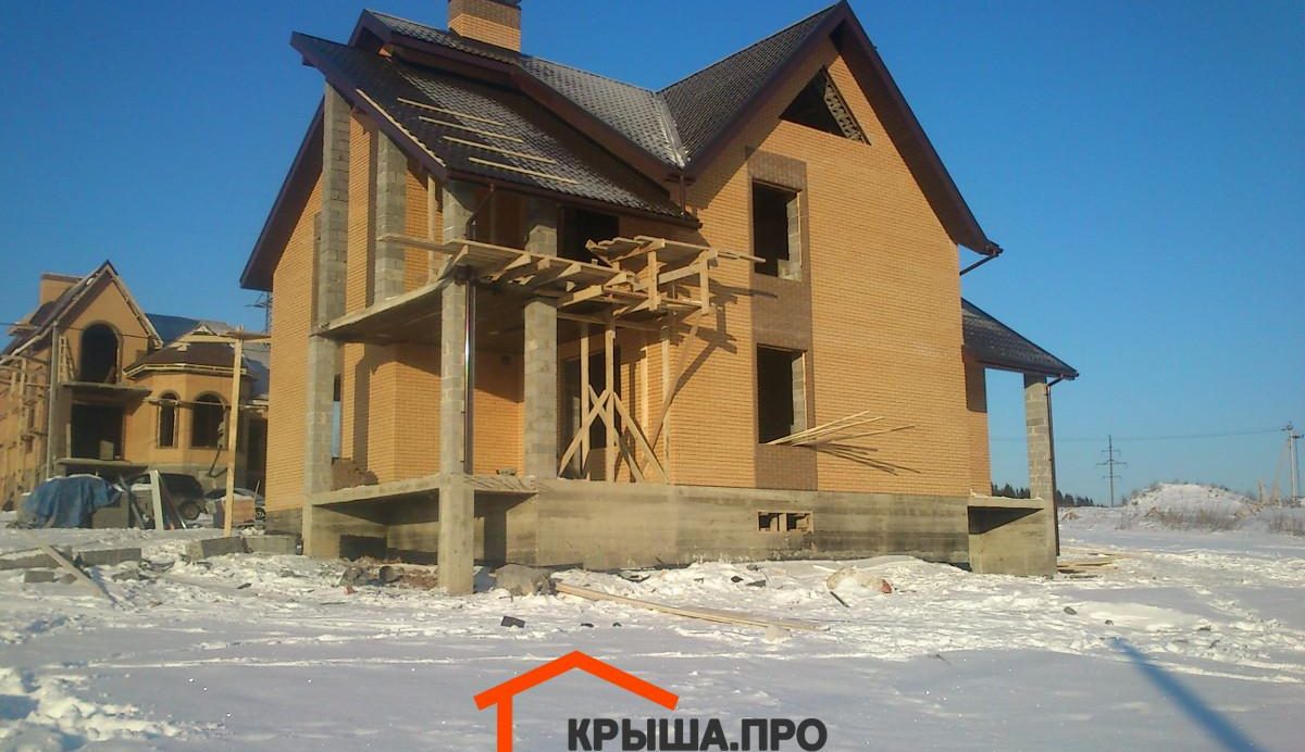 Монтаж крыши из металлочерепицы в Становищах: утеплённая кровля на 220 м² за две недели зимой – объект №5 - Фотография 1